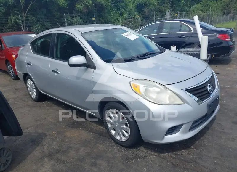 2013 Nissan VERSA фото