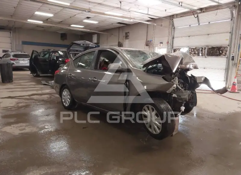 2013 Nissan VERSA фото