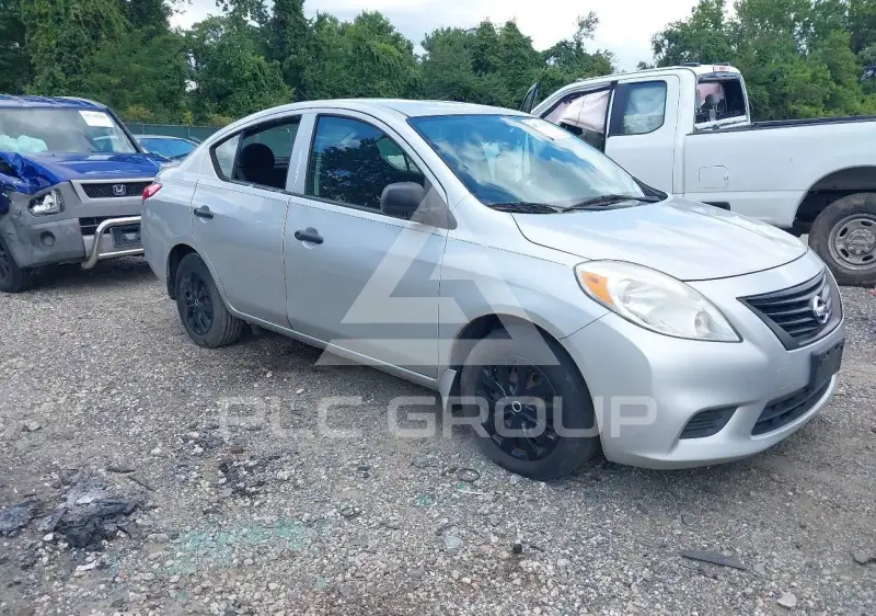 2013 Nissan VERSA photo