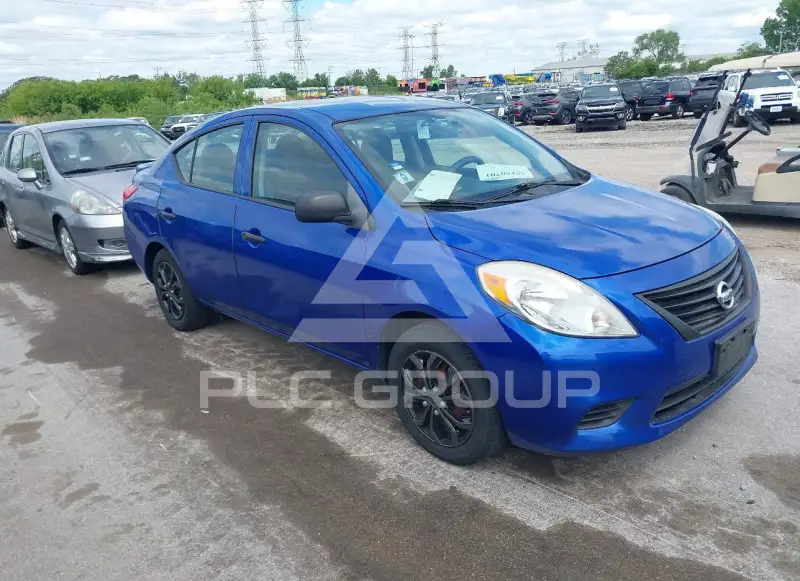 2013 Nissan VERSA photo