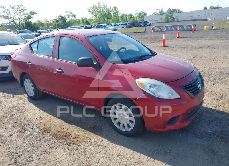 2013 Nissan VERSA photo