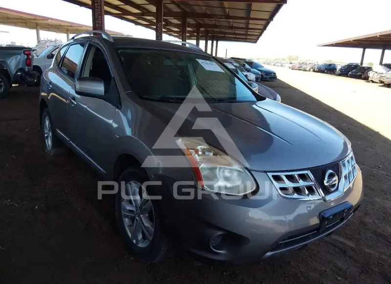 2013 Nissan ROGUE photo