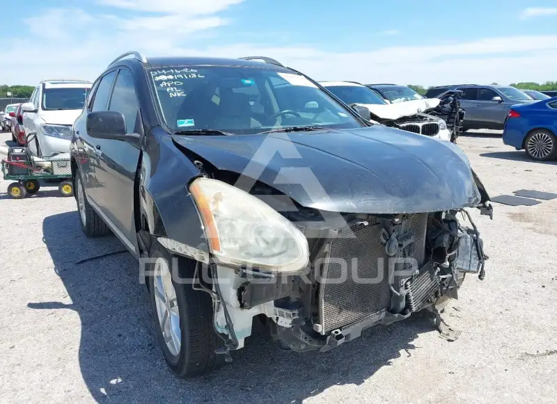 2013 Nissan ROGUE photo