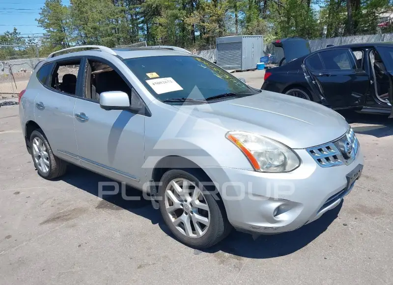 2013 Nissan ROGUE photo