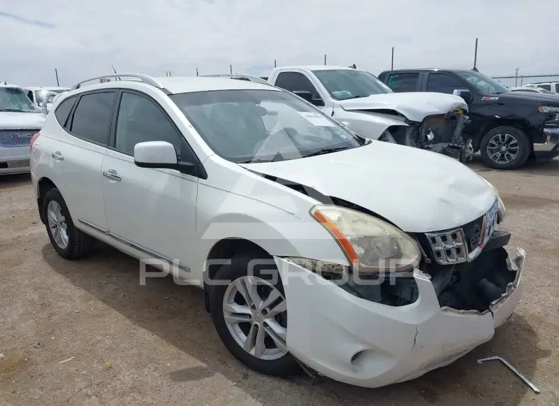 2013 Nissan ROGUE photo
