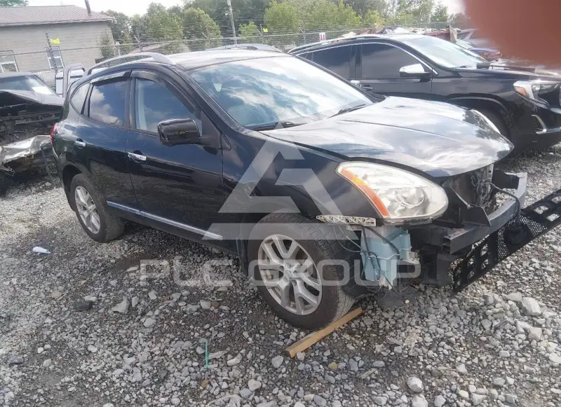 2013 Nissan ROGUE photo