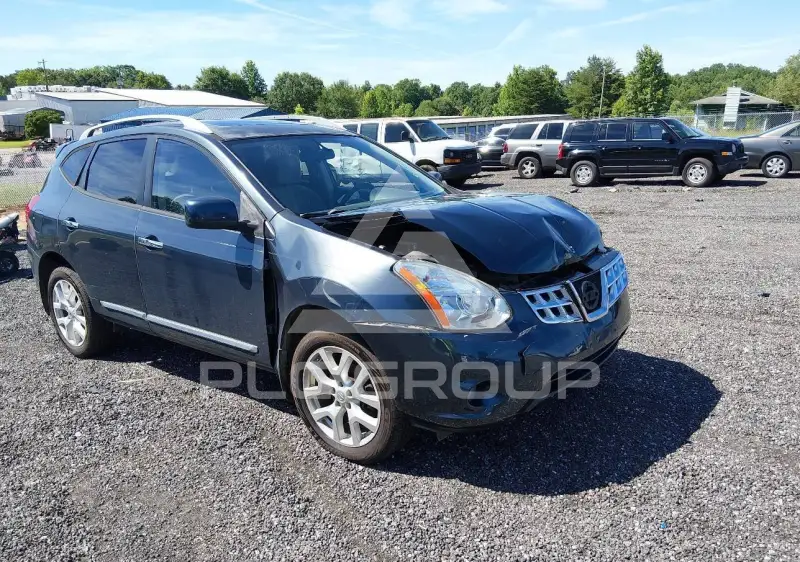 2013 Nissan ROGUE photo