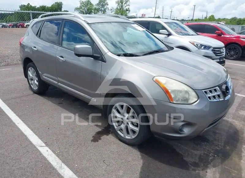 2013 Nissan ROGUE photo