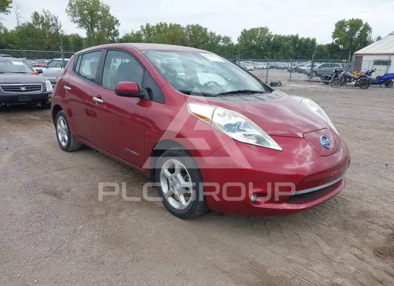 2013 Nissan LEAF photo