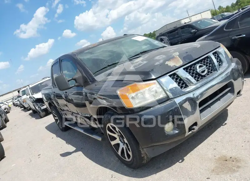 2013 Nissan TITAN фото