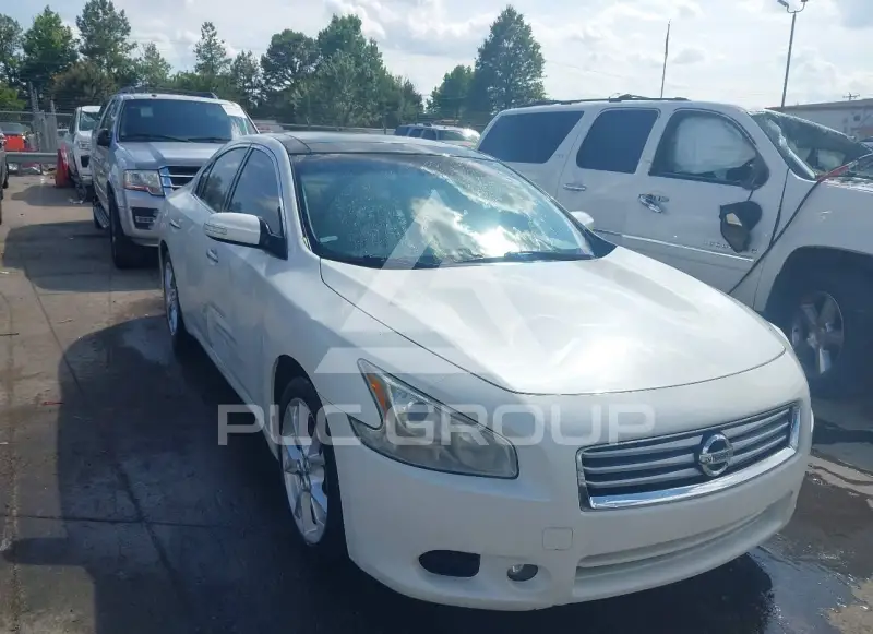 2013 Nissan MAXIMA photo