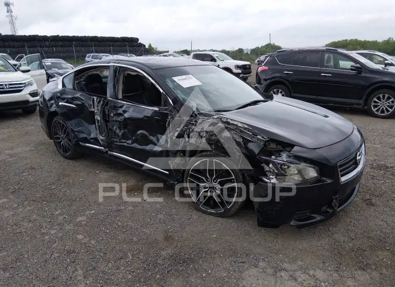 2013 Nissan MAXIMA photo