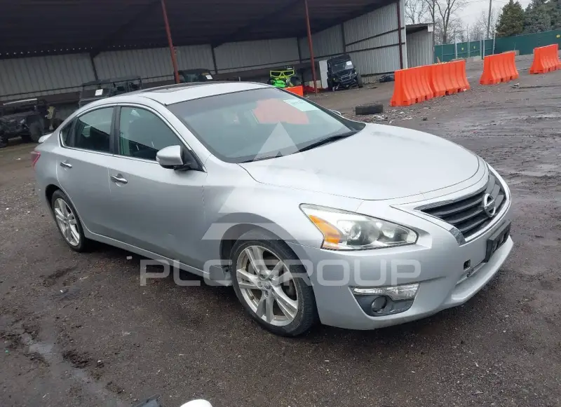 2013 Nissan ALTIMA photo