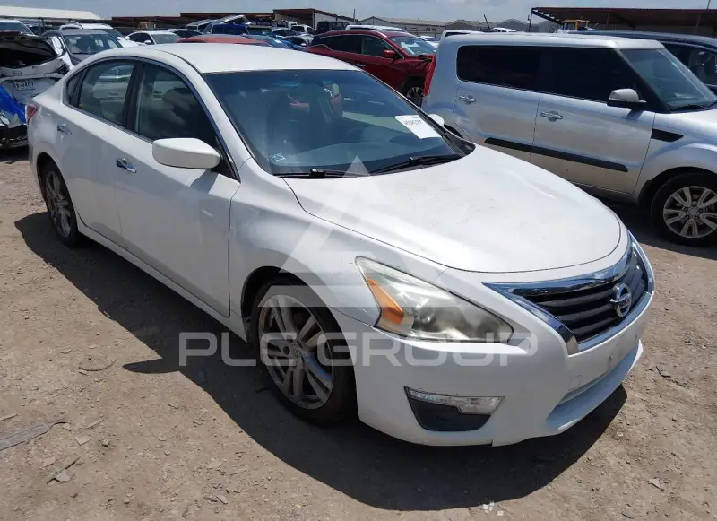 2013 Nissan ALTIMA фото