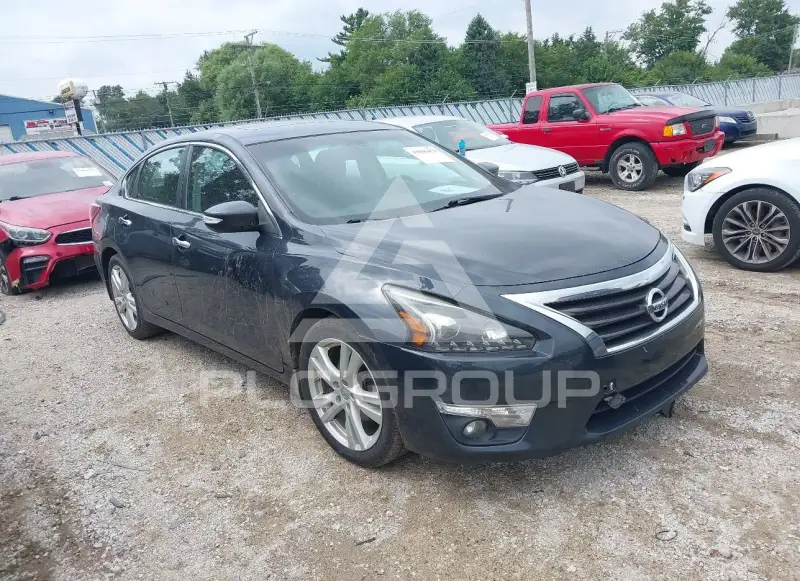 2013 Nissan ALTIMA фото