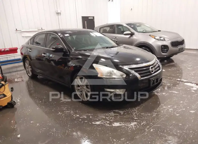 2013 Nissan ALTIMA фото