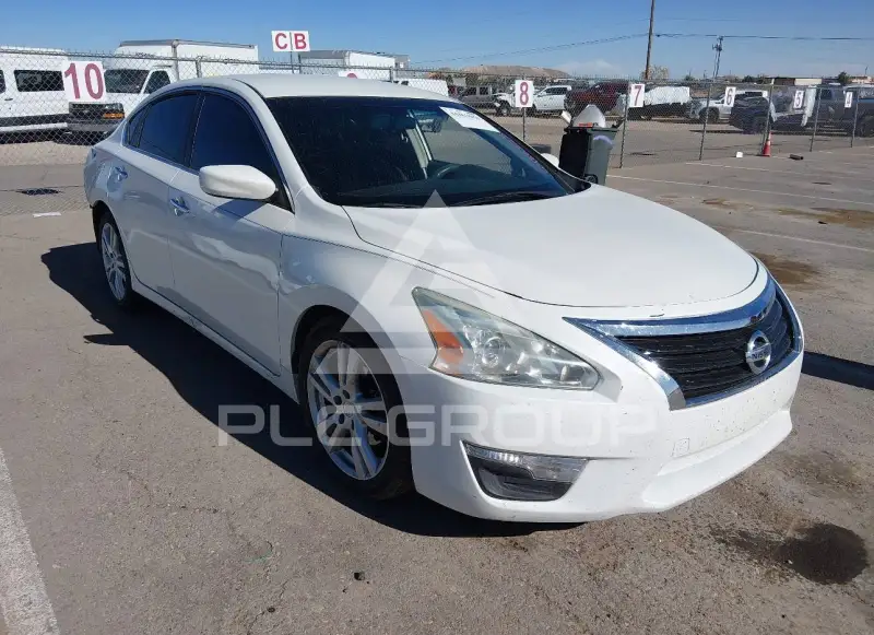 2013 Nissan ALTIMA фото