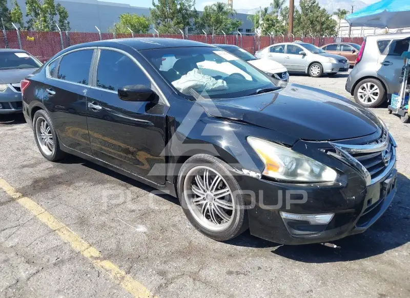 2013 Nissan ALTIMA фото