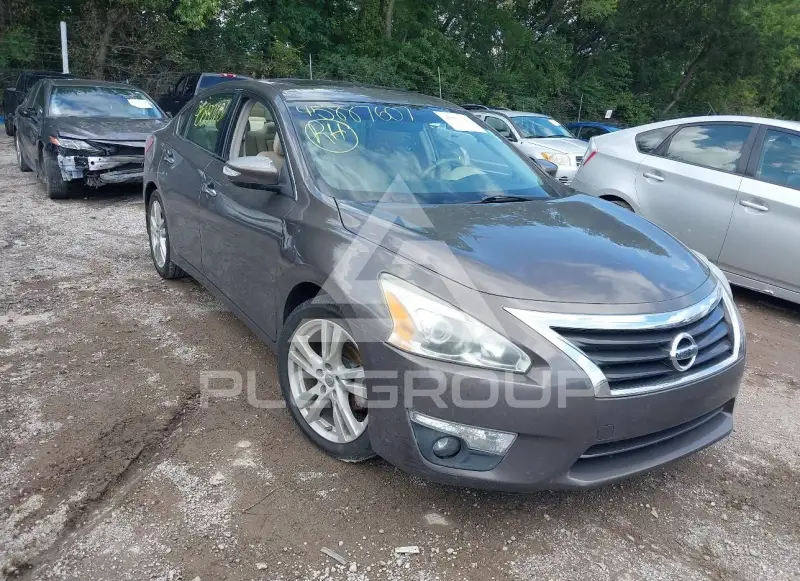 2013 Nissan ALTIMA фото