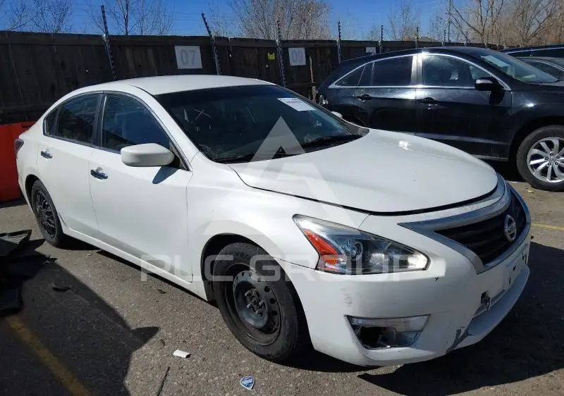 2013 Nissan ALTIMA фото