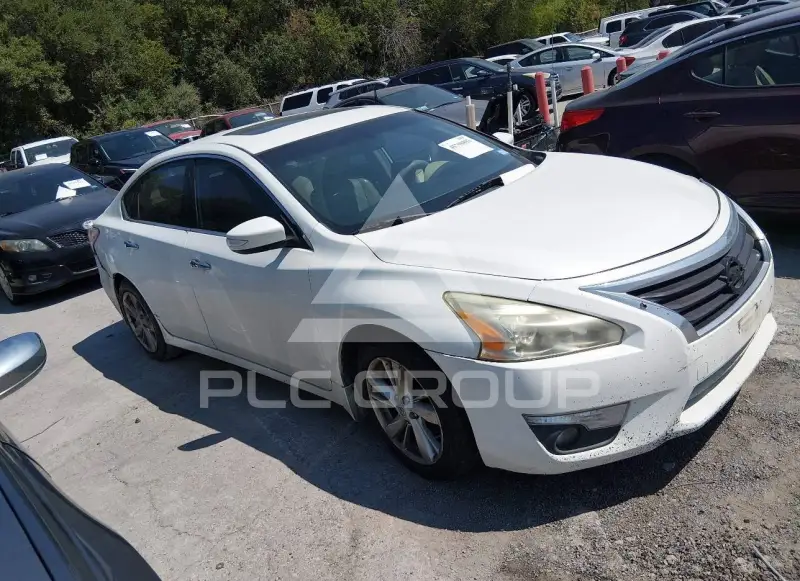 2013 Nissan ALTIMA фото