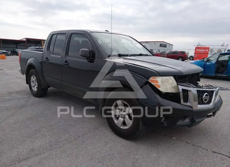 2013 Nissan FRONTIER photo