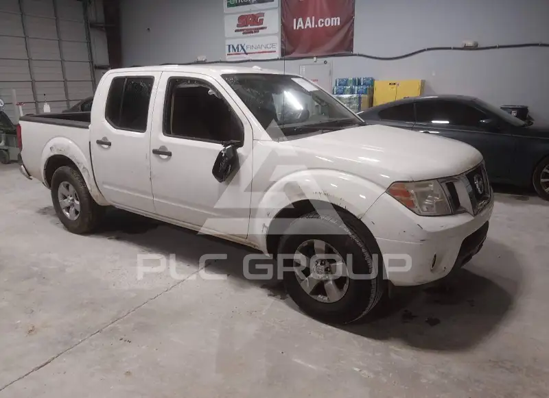 2013 Nissan FRONTIER фото