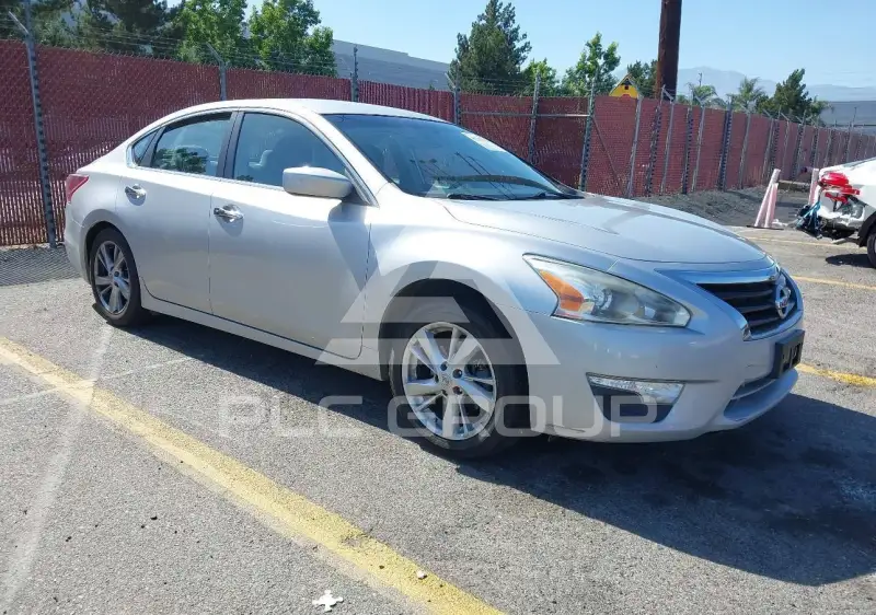 2013 Nissan  фото
