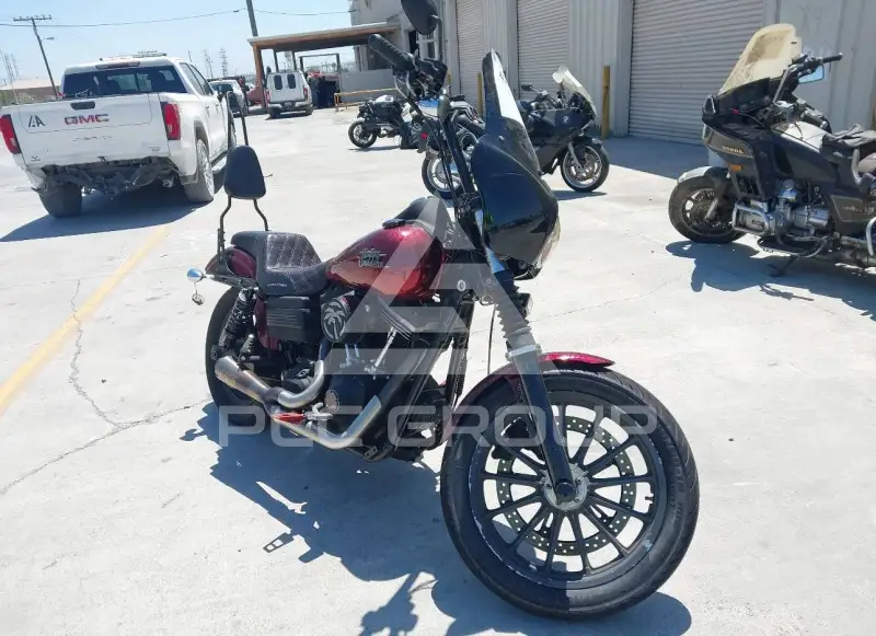 2013 Harley-Davidson FXDB photo