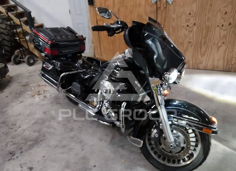 2013 Harley-Davidson FLHTCU фото