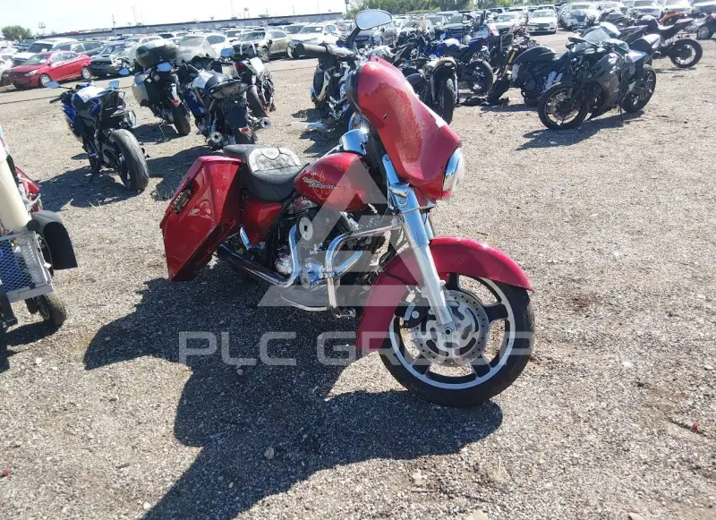 2013 Harley-Davidson FLHX фото