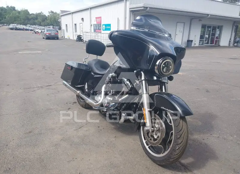 2013 Harley-Davidson FLHX фото