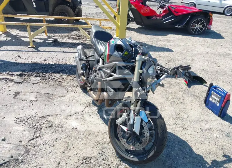 2013 Ducati Monster фото
