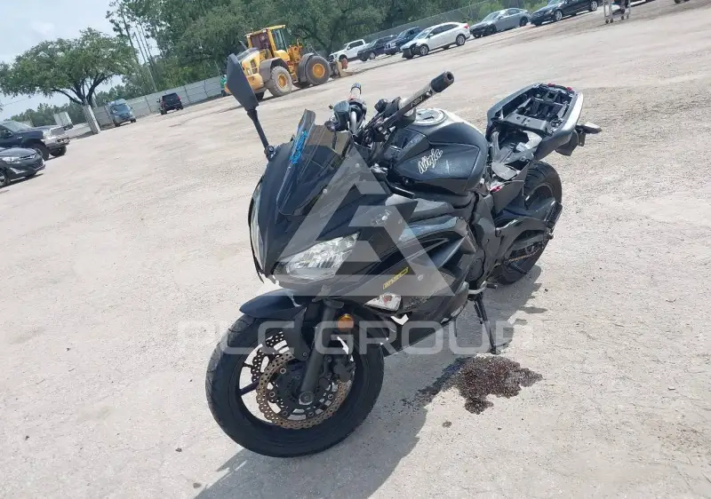 2013 Kawasaki EX650 photo