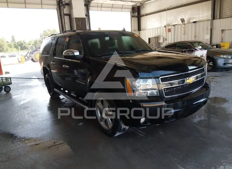 2013 Chevrolet Suburan фото