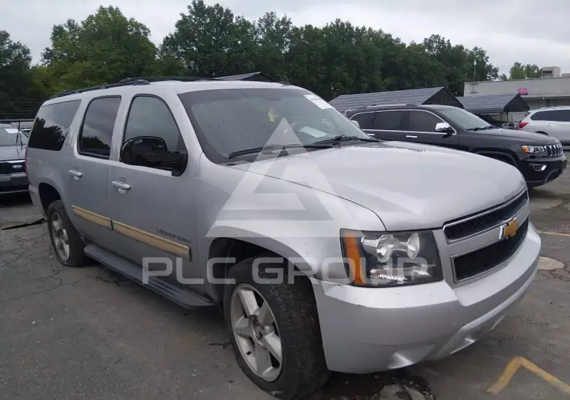 2013 Chevrolet Suburan фото