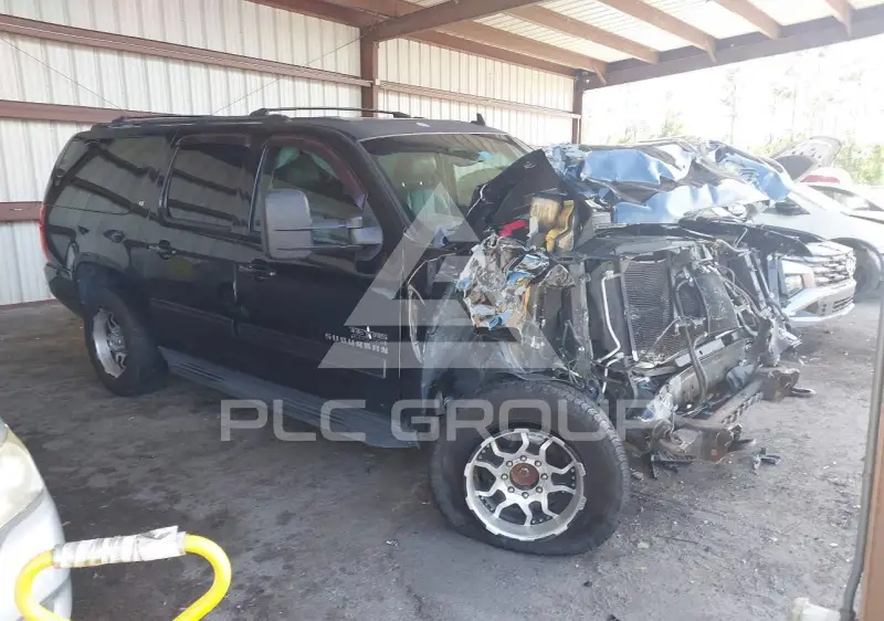 2013 Chevrolet Suburan photo