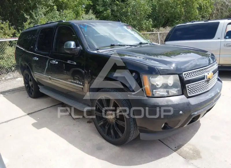 2013 Chevrolet Suburan photo