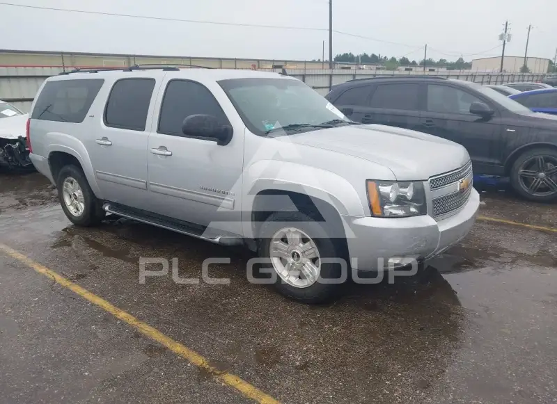 2013 Chevrolet Suburan photo