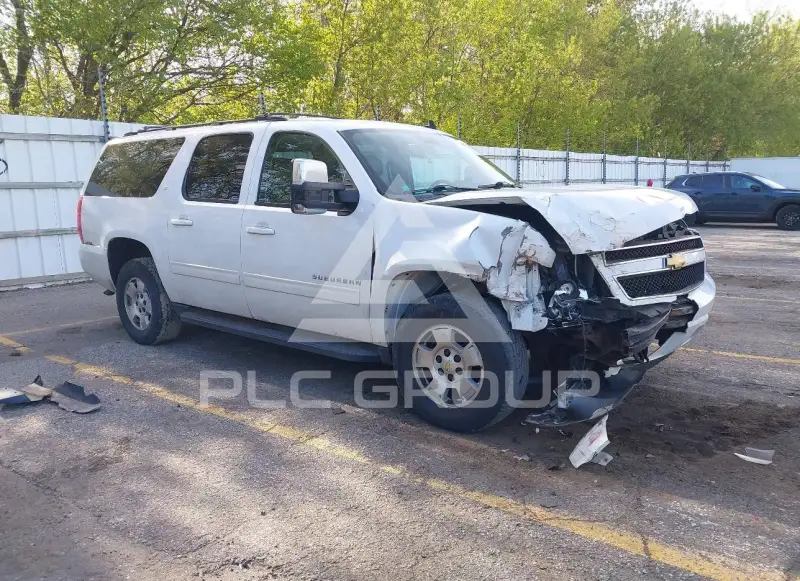 2013 Chevrolet Suburan photo
