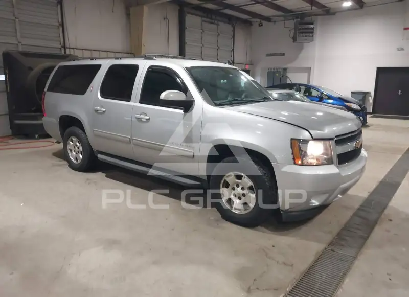 2013 Chevrolet Suburan фото