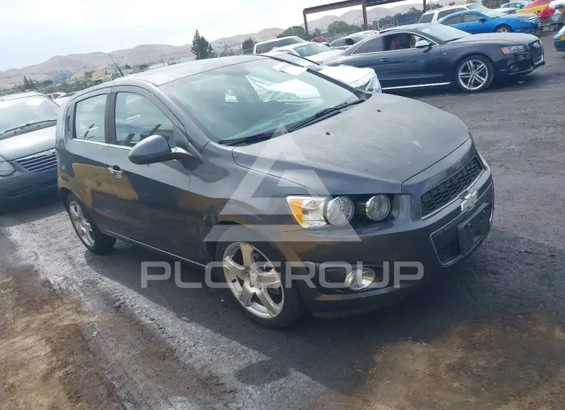 2013 Chevrolet Sonic фото