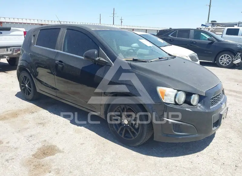 2013 Chevrolet Sonic фото
