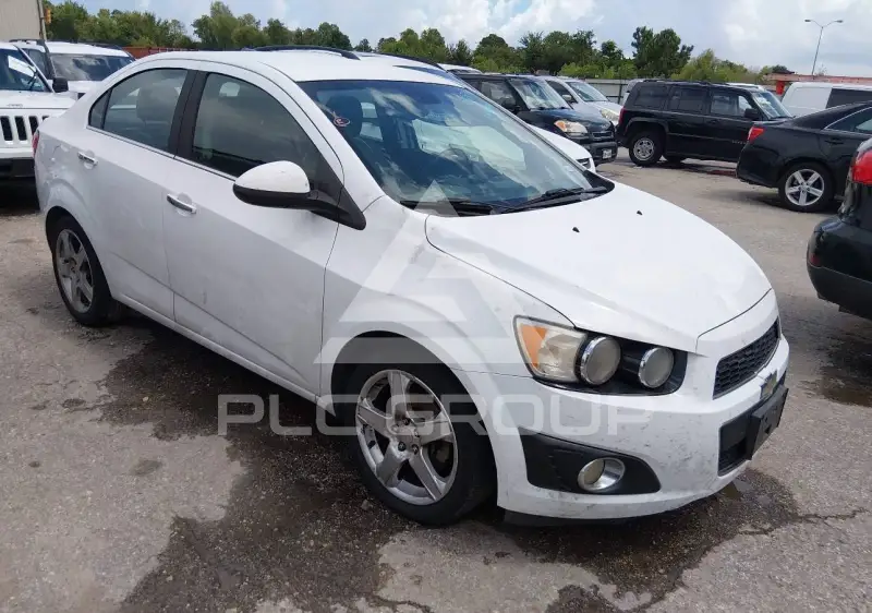 2013 Chevrolet Sonic photo