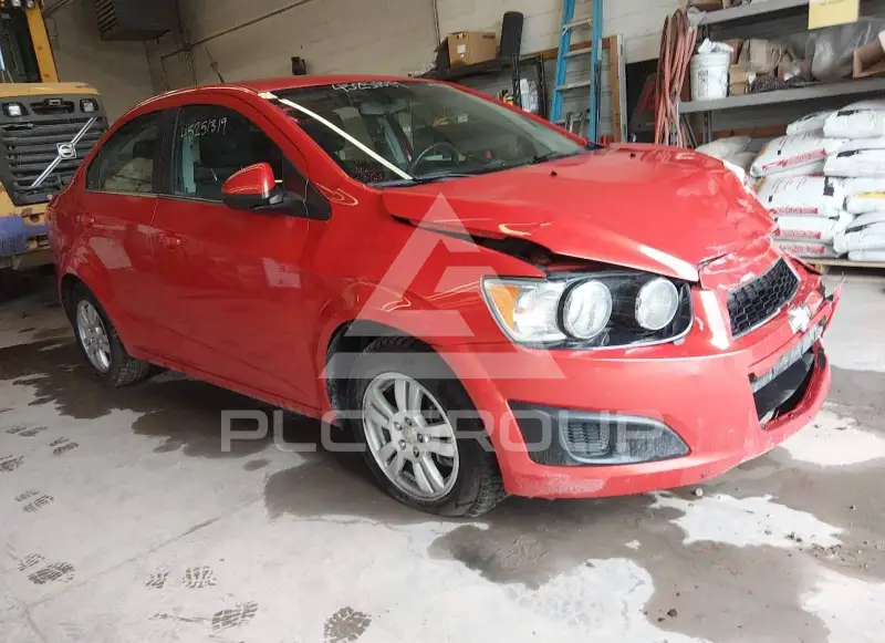 2013 Chevrolet Sonic фото