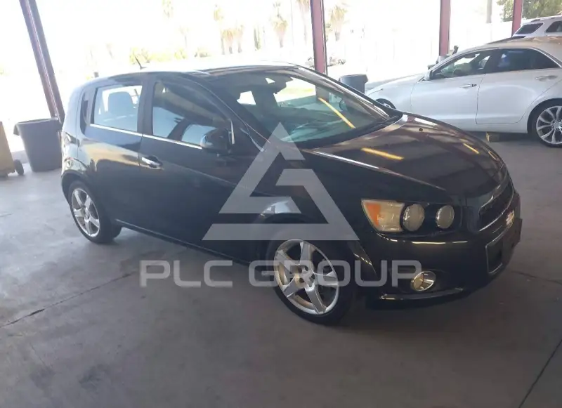 2013 Chevrolet Sonic фото