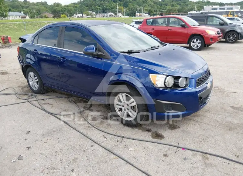 2013 Chevrolet Sonic фото