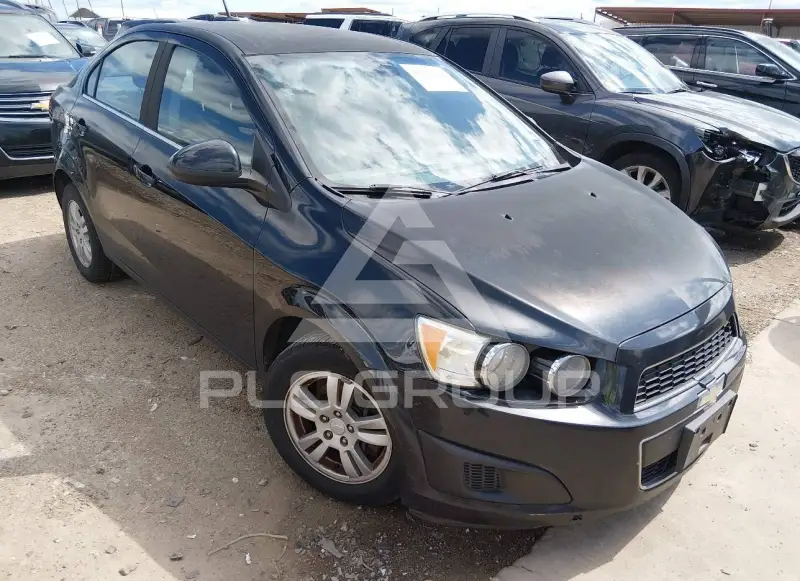 2013 Chevrolet Sonic фото