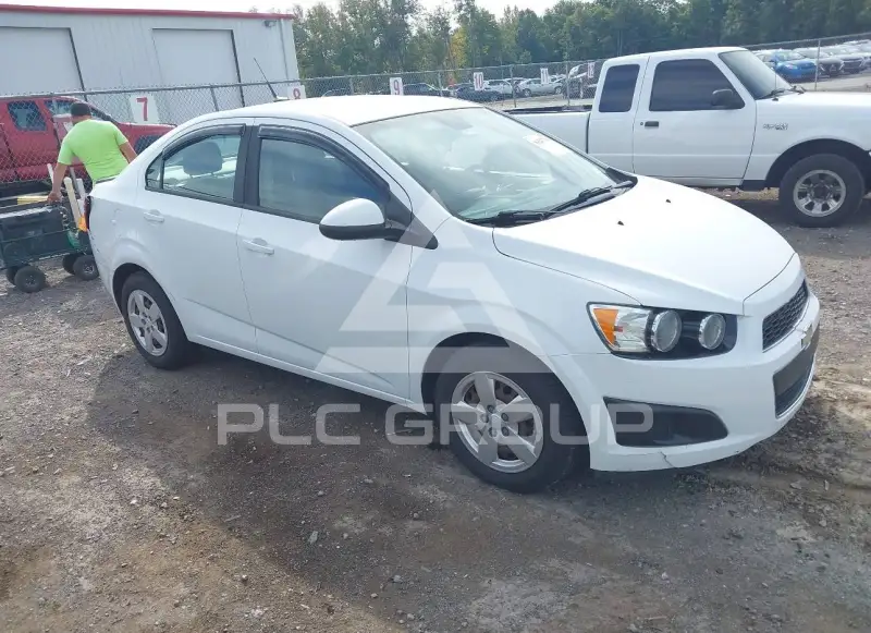 2013 Chevrolet Sonic фото