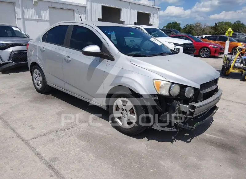 2013 Chevrolet Sonic фото